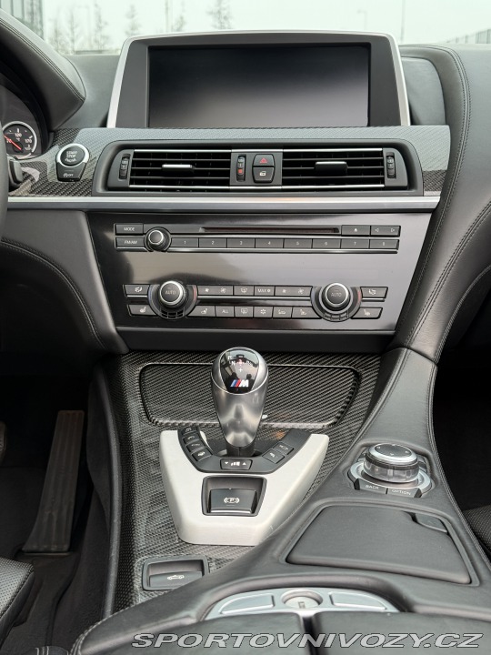 BMW M6  2012