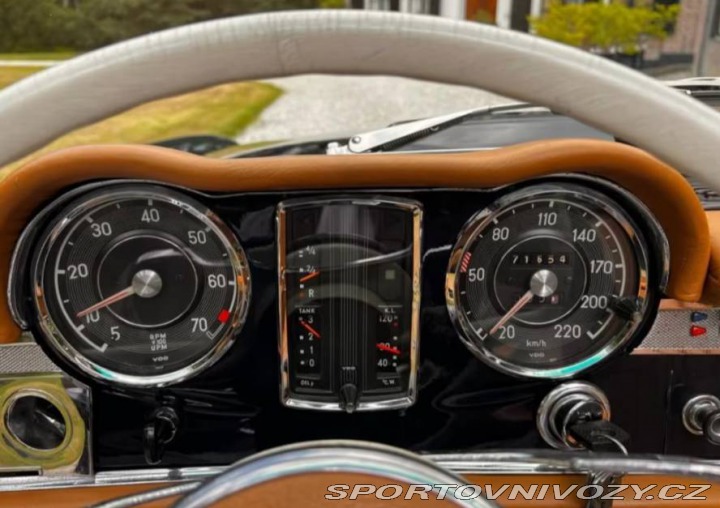 Mercedes-Benz SL 230 SL Pagoda (W113) 1964