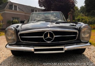 Mercedes-Benz SL 230 SL Pagoda (W113) 1964