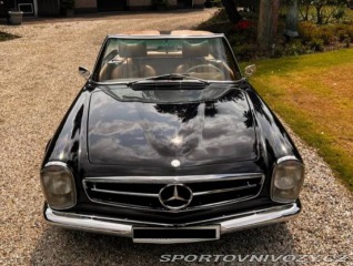 Mercedes-Benz SL 230 SL Pagoda (W113) 1964