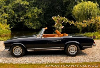Mercedes-Benz SL 230 SL Pagoda (W113) 1964