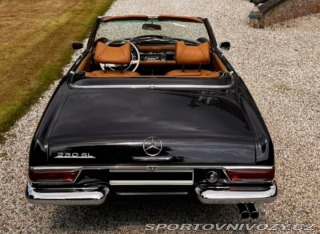 Mercedes-Benz SL 230 SL Pagoda (W113) 1964