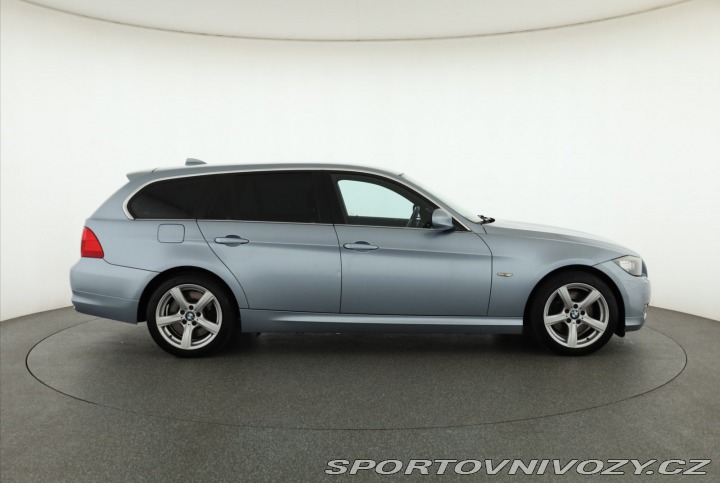 BMW 3 330 d xDrive 2012
