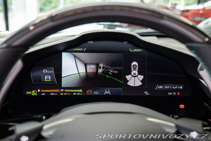 Ferrari SF90 Spider 2025
