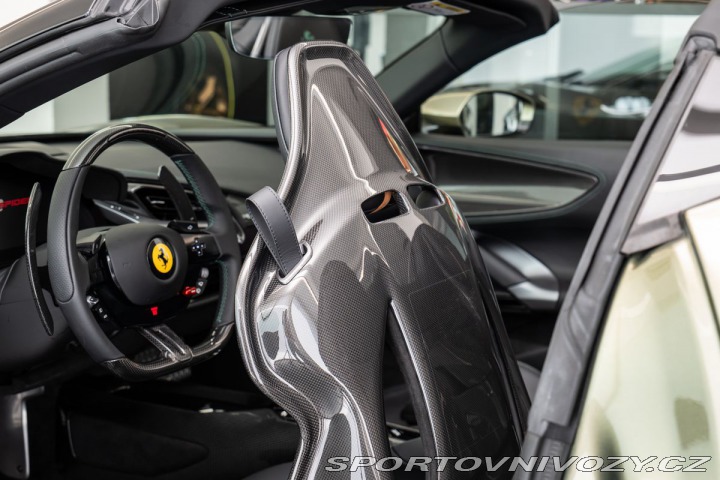 Ferrari SF90 Spider 2025