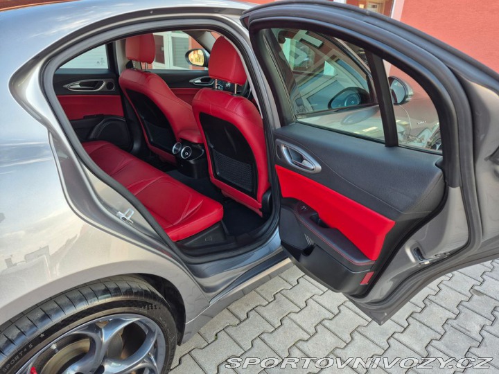Alfa Romeo Giulia 2.0 Turbo Veloce 2017