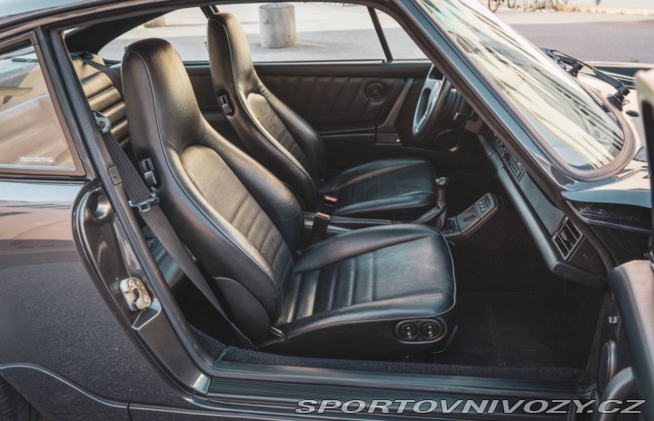 Porsche 911 Carrera 2 (964) 1992
