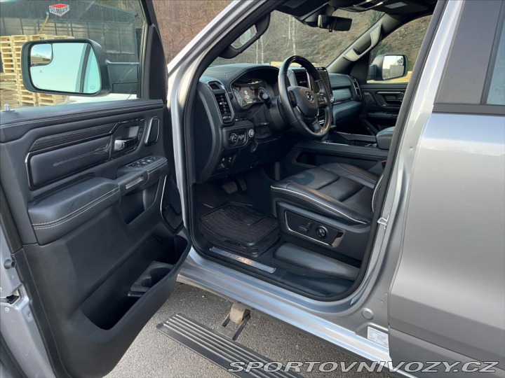 Ostatní značky Ostatní modely RAM 1500 5,7 V8 Limited Night Ed 1800