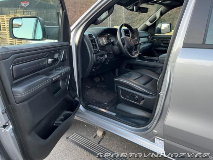 Ostatní značky Ostatní modely RAM 1500 5,7 V8 Limited Night Ed 1800