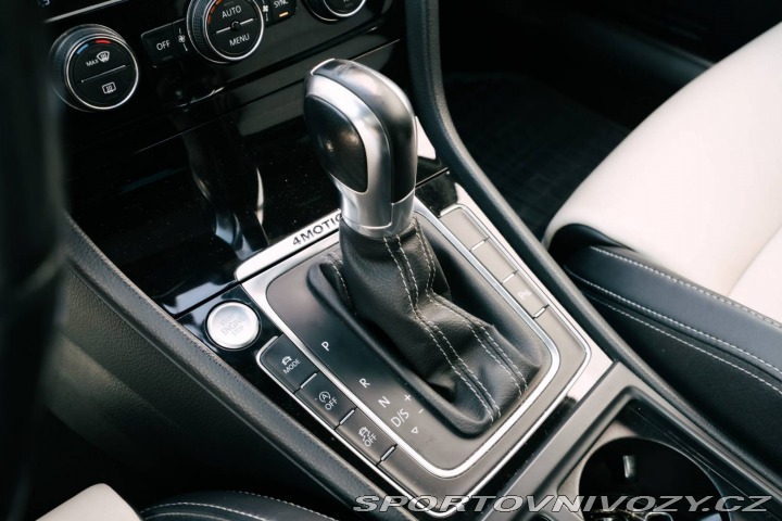Volkswagen Golf R 2.0 TSI BMT 4MOTION DS 2015