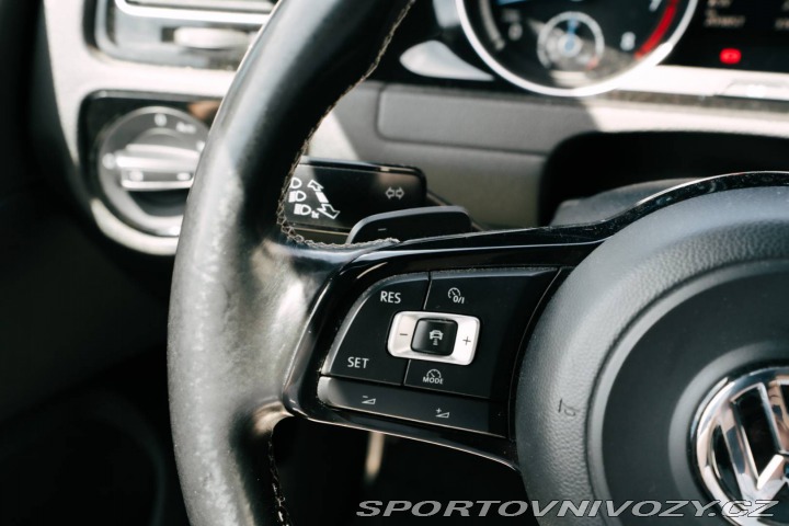 Volkswagen Golf R 2.0 TSI BMT 4MOTION DS 2015