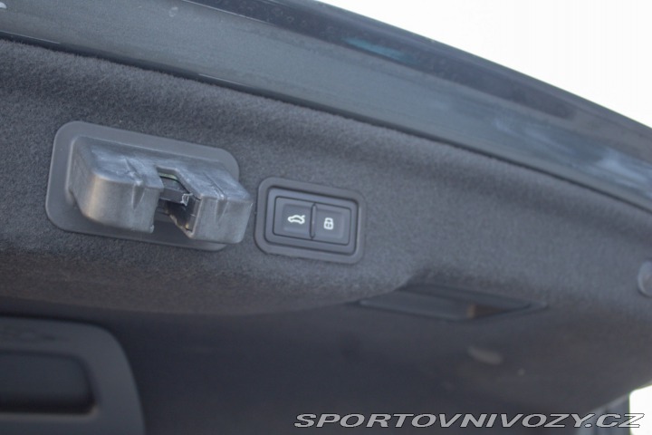 Audi S8 quattro /aj na splátky/ 2015