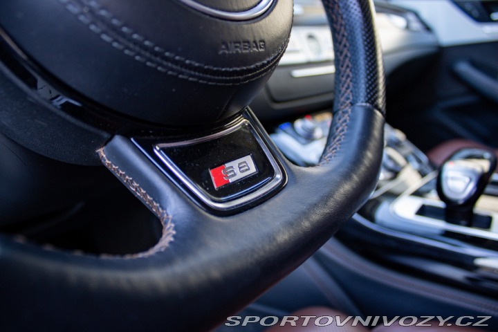 Audi S8 quattro /aj na splátky/ 2015