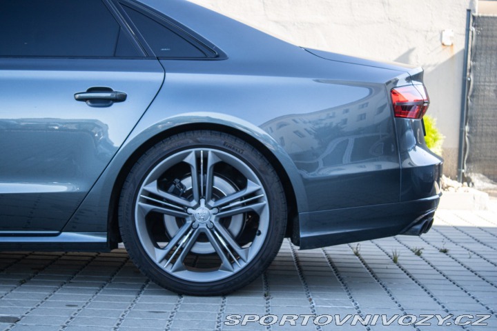 Audi S8 quattro /aj na splátky/ 2015
