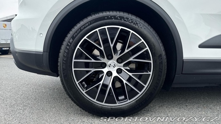Porsche Macan 4 2025