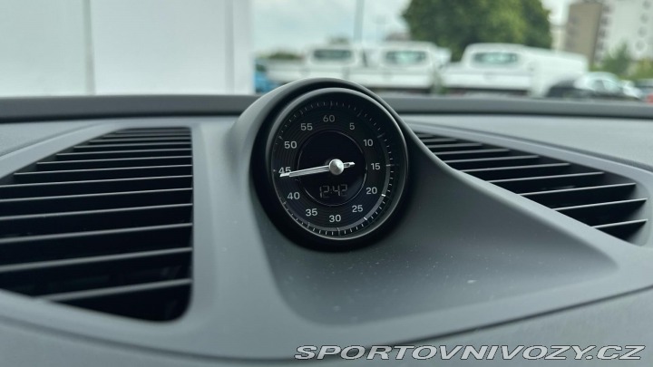 Porsche Macan 4 2025