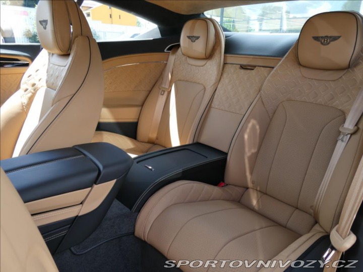 Bentley Continental GT 4,0 V8 405kW Mulliner, 2022