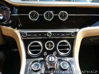 Bentley Continental GT 4,0 V8 405kW Mulliner, 2022