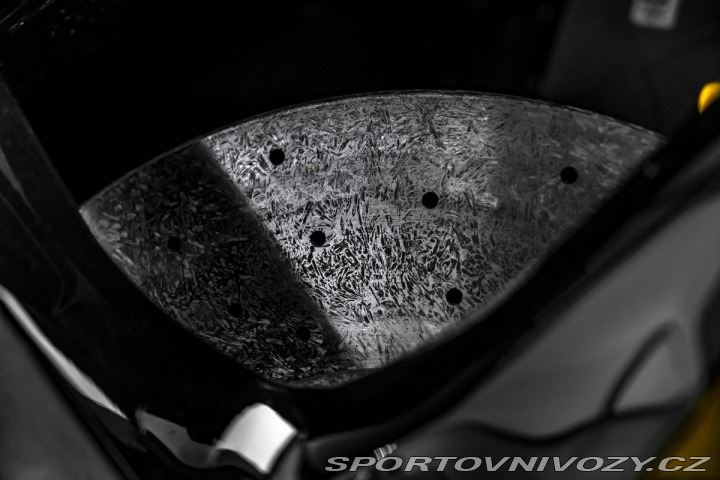 Ferrari Purosangue Rosso Fuoco 1800