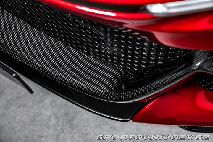 Ferrari Purosangue Rosso Fuoco 2024