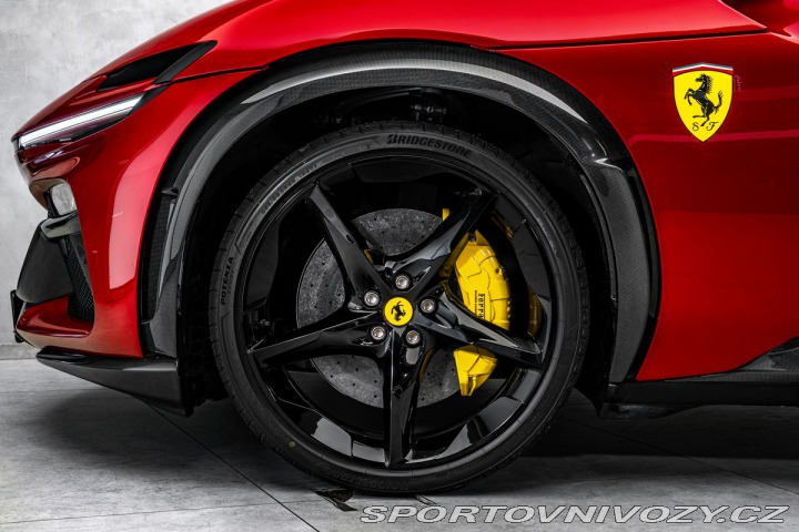 Ferrari Purosangue Rosso Fuoco 2024