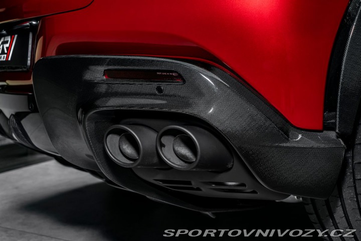 Ferrari Purosangue Rosso Fuoco 2024