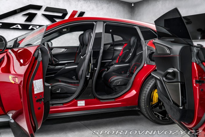 Ferrari Purosangue Rosso Fuoco 1800