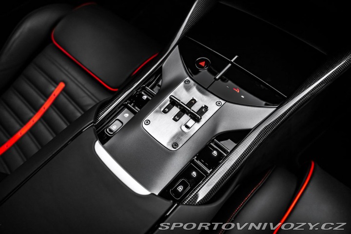 Ferrari Purosangue Rosso Fuoco 1800