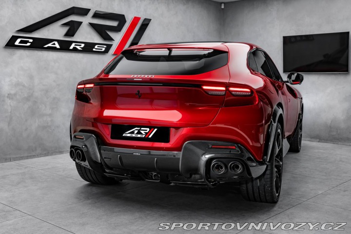 Ferrari Purosangue Rosso Fuoco 2024