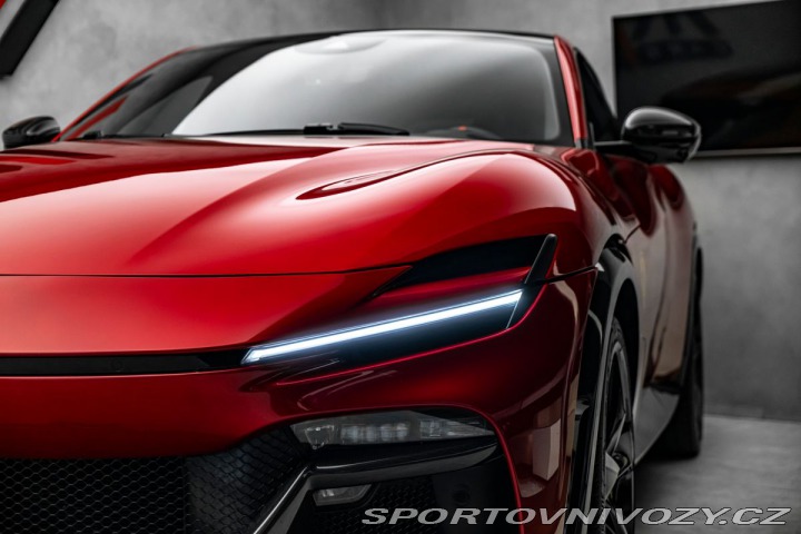 Ferrari Purosangue Rosso Fuoco 1800