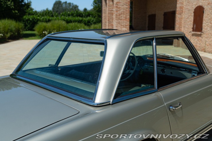 Mercedes-Benz SL 230 SL 1965