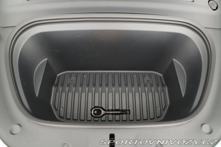 Tesla Model Y . Long Range AWD 79kWh 2023