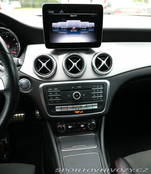 Mercedes-Benz CLA 220d SB AMG Paket 2017