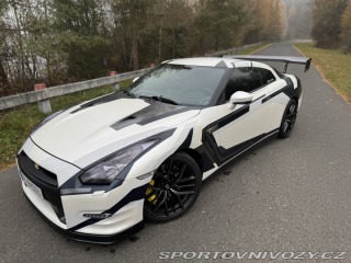 Nissan GT-R R 35 Black Edition 2011