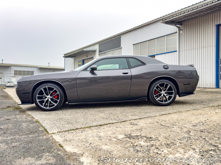Dodge Challenger SXT 2020