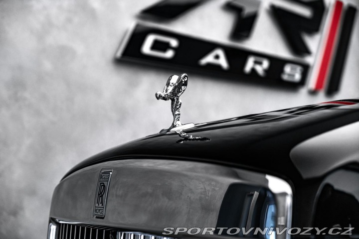 Rolls Royce Cullinan  1800