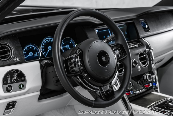 Rolls Royce Cullinan  2020