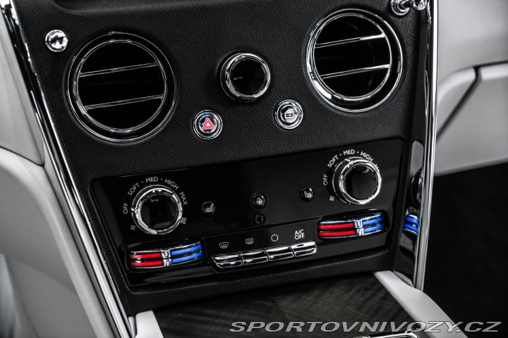 Rolls Royce Cullinan  2020