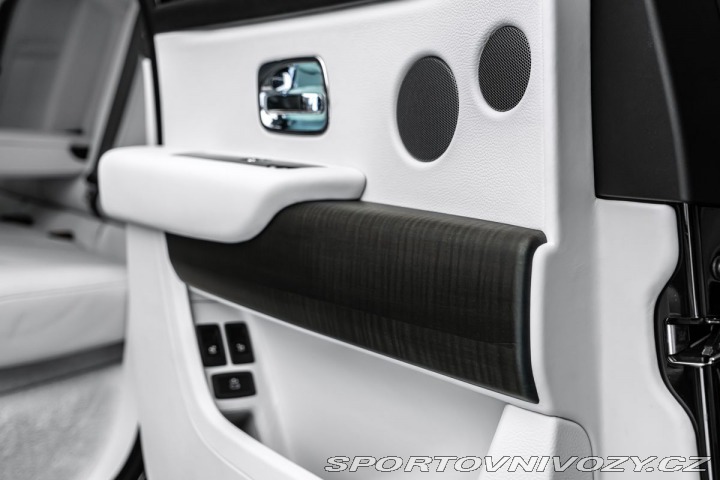 Rolls Royce Cullinan  2020