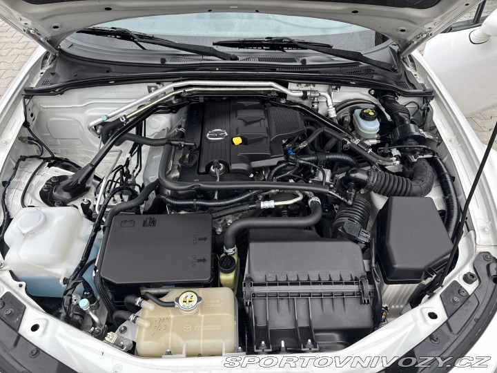 Mazda MX-5  2011