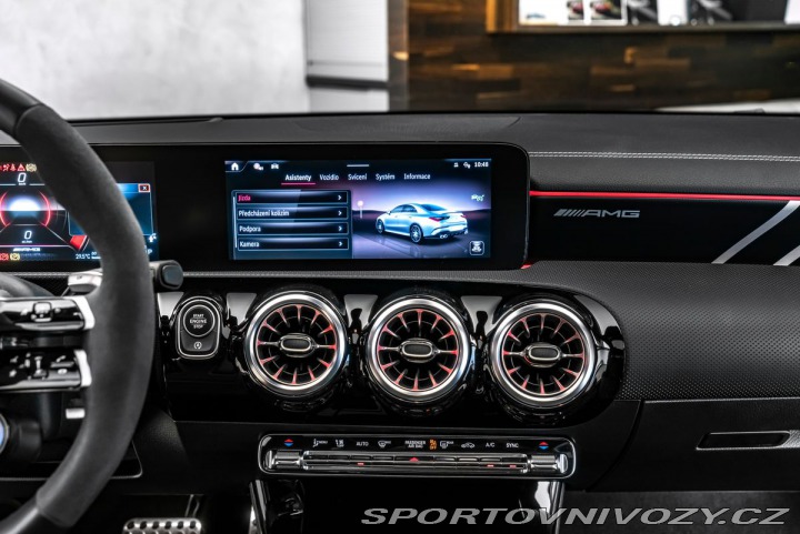 Mercedes-Benz CLA  2024