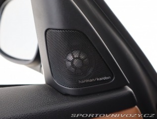 BMW 3 330 i xDrive 2011