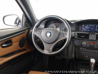 BMW 3 330 i xDrive 2011