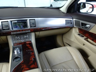 Jaguar XF 3.0 D 2011