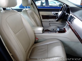 Jaguar XF 3.0 D 2011