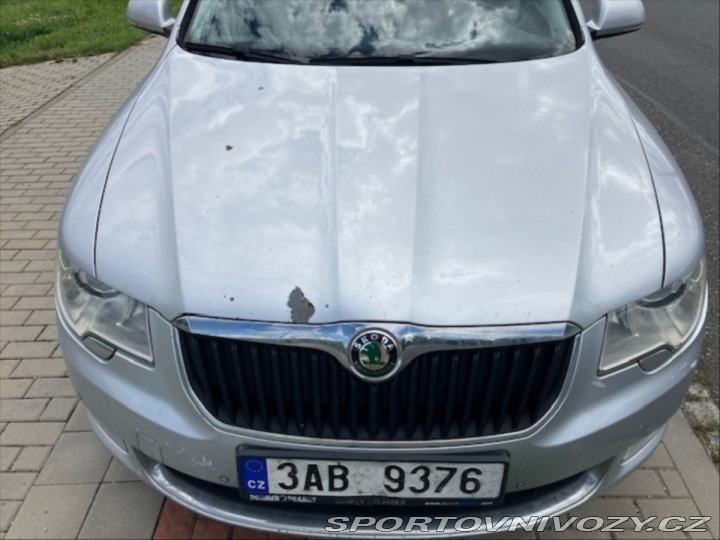Škoda Superb 2,0   2 2012