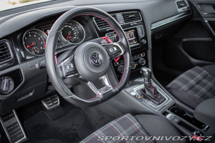 Volkswagen Golf 2.0 TFSI GTI DSG 2013