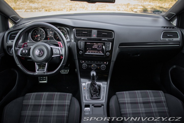 Volkswagen Golf 2.0 TFSI GTI DSG 2013