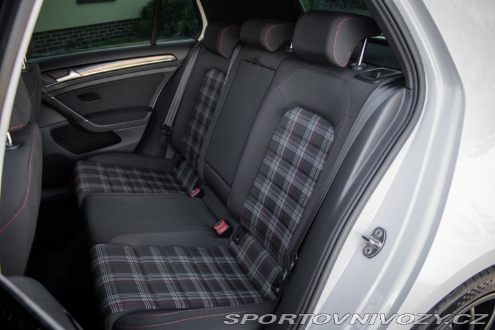 Volkswagen Golf 2.0 TFSI GTI DSG 2013