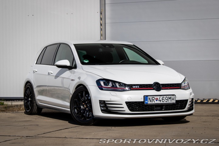 Volkswagen Golf 2.0 TFSI GTI DSG 2013